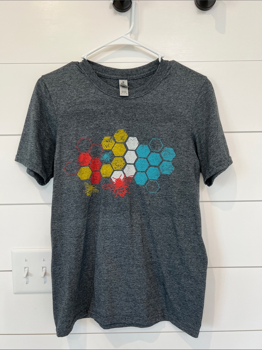 Charcoal Gray Graphic Hexagon Tee - Multicolor Print